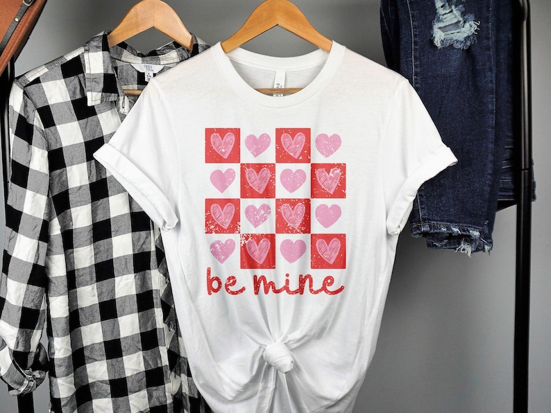 Be Mine Checkered Heart Shirt, Be Mine Valentine's Day Tshirt for Women, Trendy Checkerboard Heart Graphic T-shirt Gift for Mom