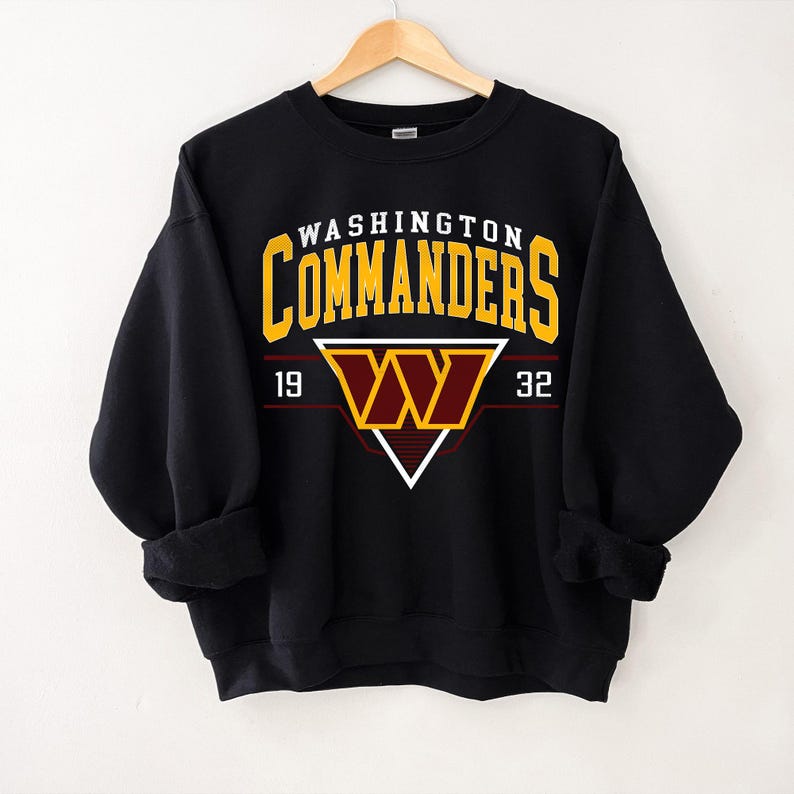 Washington Football Vintage Sweatshirt T-Shirt,Washington Crewneck Commander Sweater,Washington Fan Gift,Washington T-Shirt For Men And Women