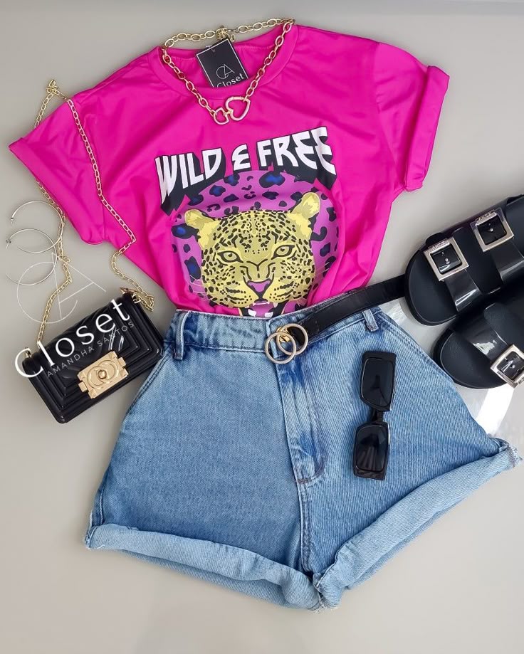 Lounge-Ready Oversized Fit