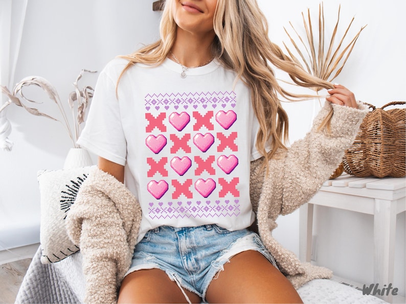 Pixels Valentine XOXO Shirt, Gamer Gaming Valentines, Pink Coquette Valentines day Valentines Day Shirts for Women Cute Valentine Shirt Gift For Men And Women