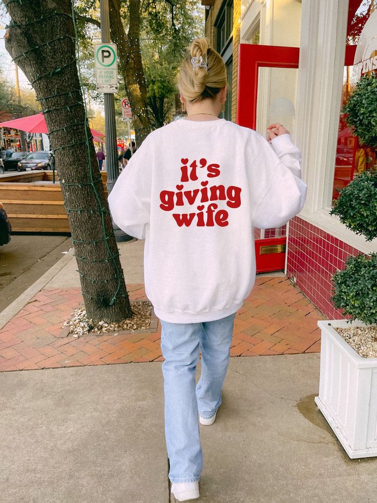 It‚Äö√Ñ√¥s Giving Wife Crewneck Sweatshirt, Retro Newlywed Sweater, Trendy Just Married Sweatshirts, Bride To Be Gift, Aesthetic Bachelorette Top