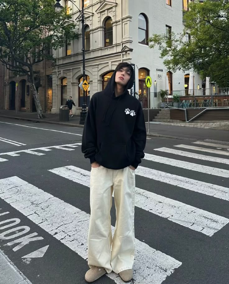 Effortless Fit, Timeless Hit9