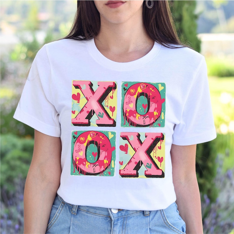 XOXO Valentines Day Shirt, Valentines Day Gift, Valentine Couple Shirt, Valentine Day Gift, Cute Valentine Shirt, XOXO T-Shirt For Men And Women