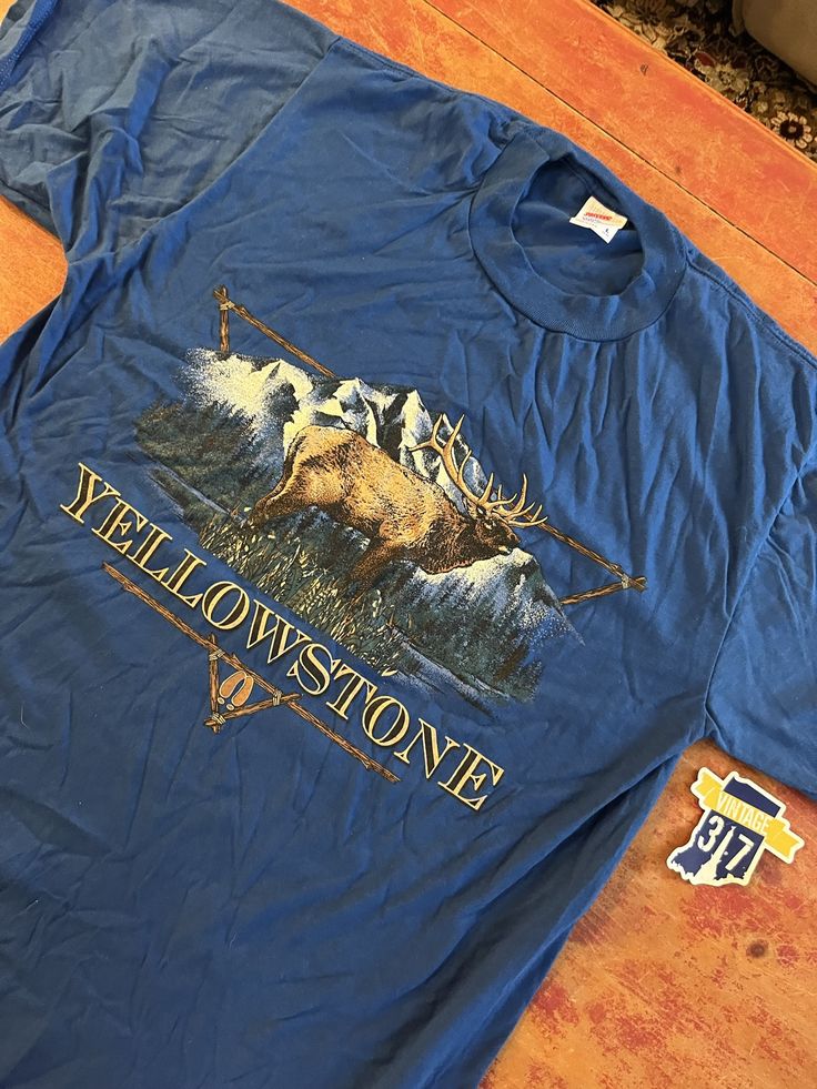Vintage 90s Yellowstone National Park Crewneck T Shirt Quality Made in USA Size Large Awesome Graphic