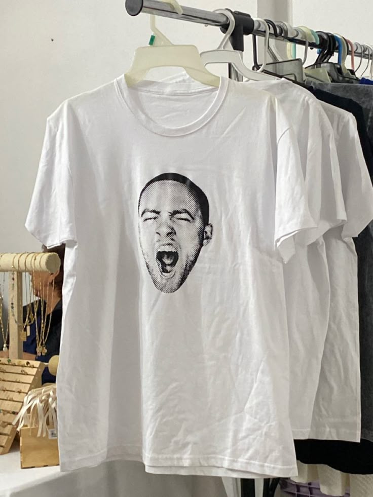 The Ultimate ‚Äö√Ñ√∫Dress Up or Down‚Äö√Ñ√π Tee