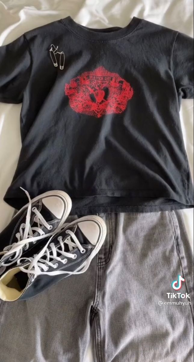 Black Tee Shirt18