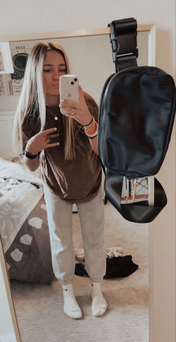 Happy Monday/ Cute School Outfit For Highschool Comfy