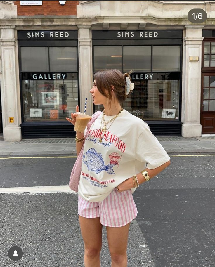 Pretty Girl T-Shirt