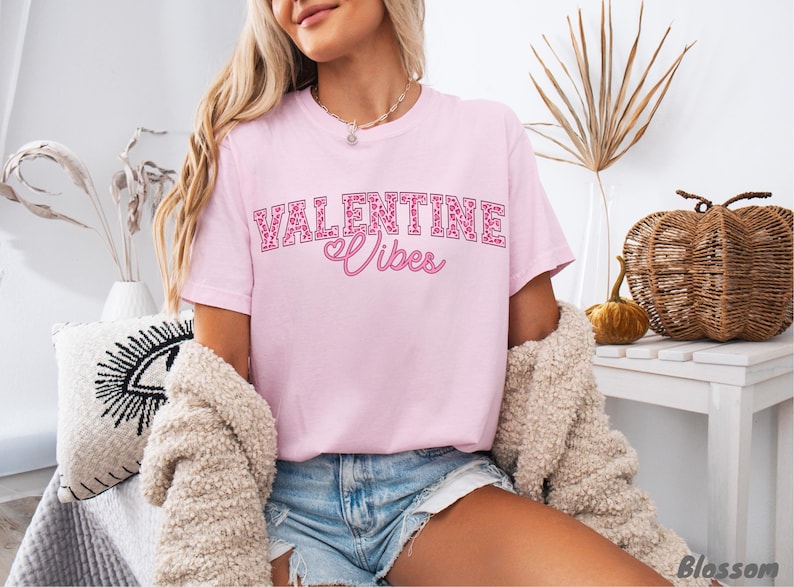 Valentine Vibes, Pink Trendy Leopard Print Preppy Coquette Valentines Day Shirt, Valentines Day Shirts for Women Cute Valentine T-Shirt Gift For Men And Women