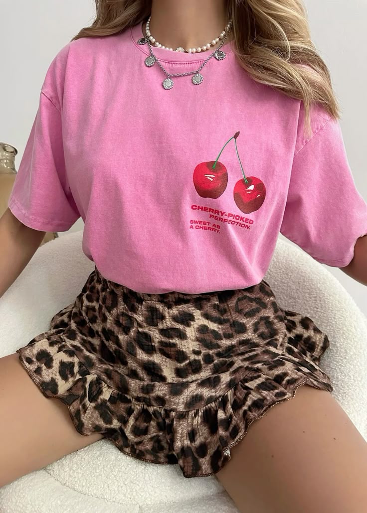 Simple, Stylish & Comfortable Outfit For Men And Women