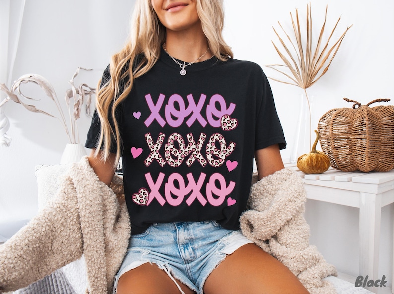 Leopard Print Valentines T-Shirt XOXO Shirt Hugs and Kisses, Aesthetic Coquette Valentines Day Shirt, Valentines Day Shirts for Women