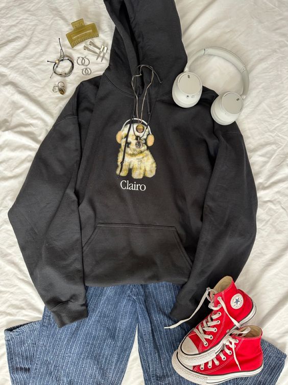 Clairo Hoodie OutfitClairo Hoodie Outfit