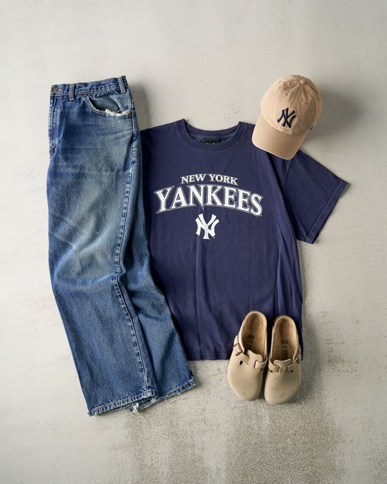 New York Yankees Tshirt For Men And Women