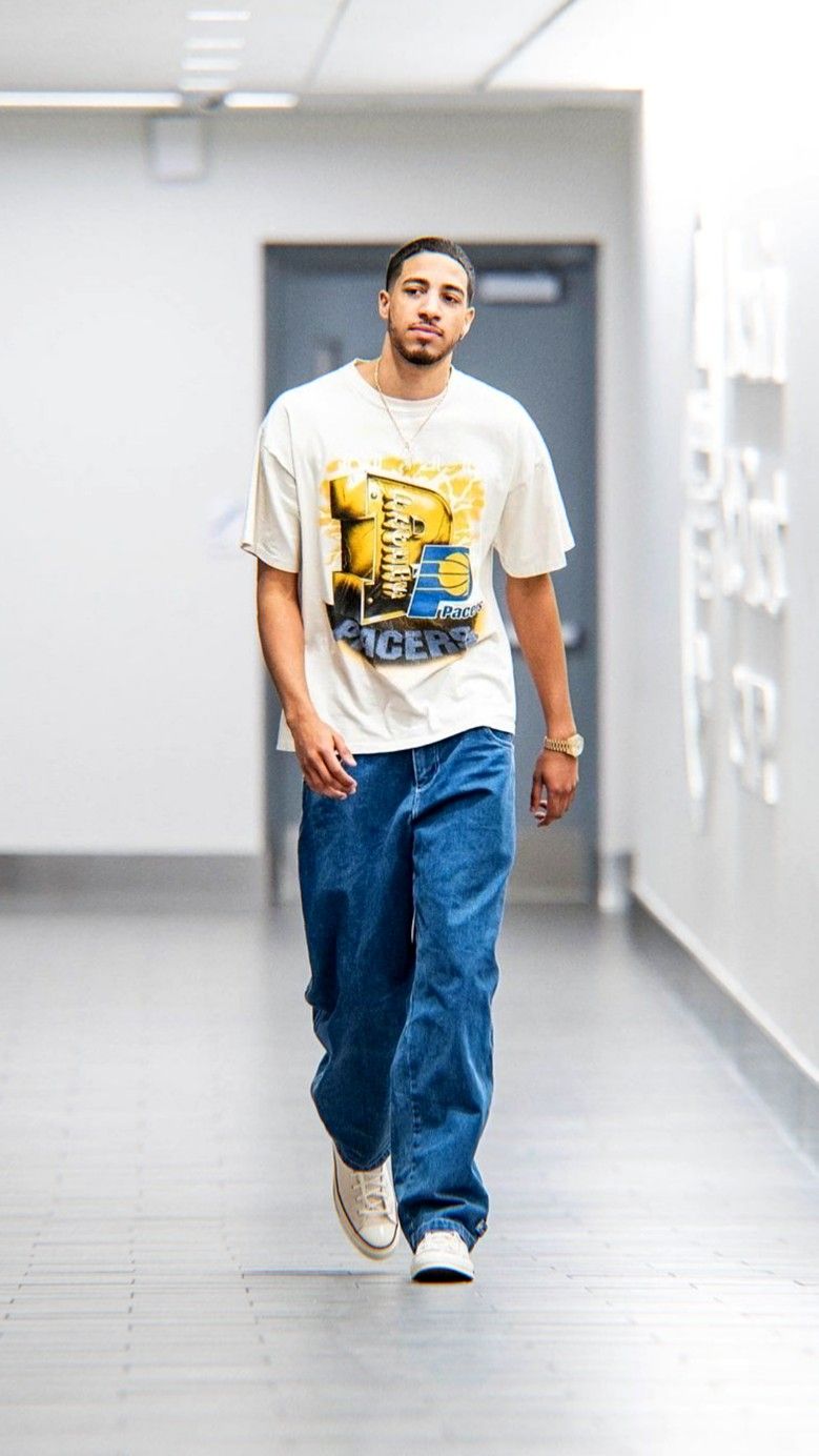 Baggy, But Make It Bossy