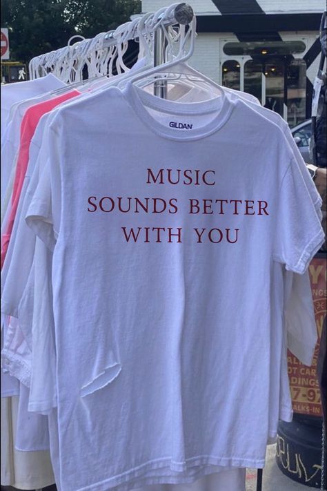 Easy-Pairing T-Shirt for a Trendy Look