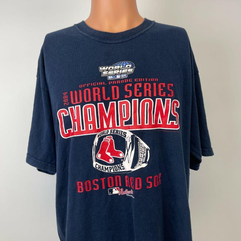 Boston Red Sox 2004 Word Series Champions Parade Edition T Shirt Vtg MLB Size XL For Men And Women