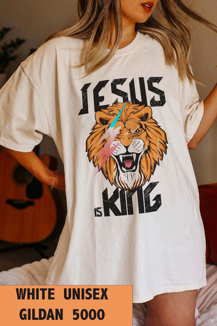 Jesus is King Bible Verse Shirt T-shirt Pray Shirt Catholic Shirt Faith Based Shirt Bible Verse Shirts Prayer Shirt Christian Shirts Overs
