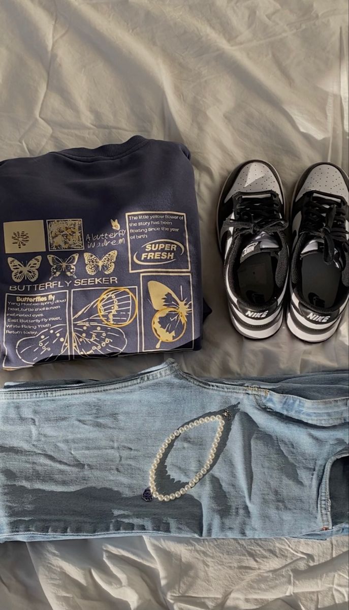 Butterfly Seeker Sweatshirt
