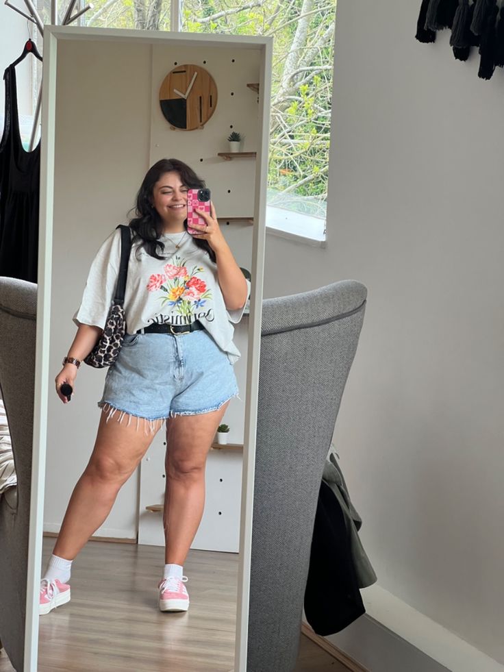 denim shorts outfit, blue denim shorts, oversized tshirt, pink adidas gazelle bold, uniqlo bag, casual summer outfit, midsize style, midsize fashion, midsize outfit