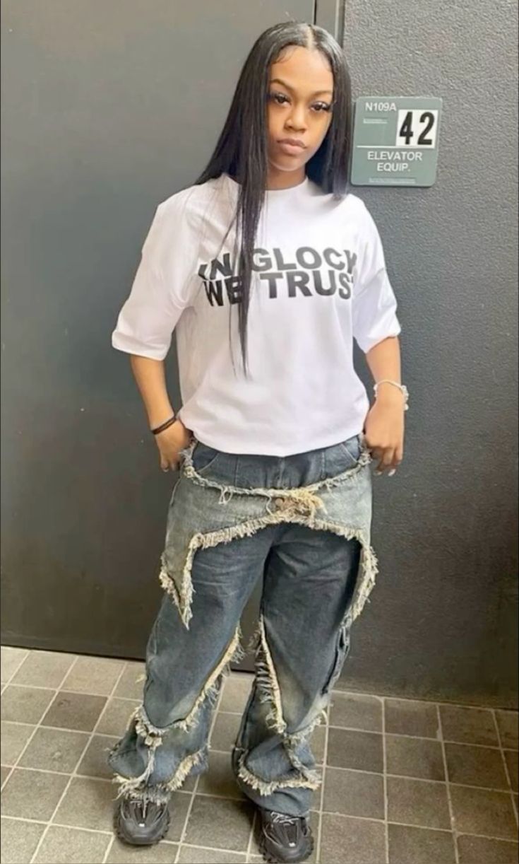 IN GLOCY WE TRUST Tee Shirt For Men And Women