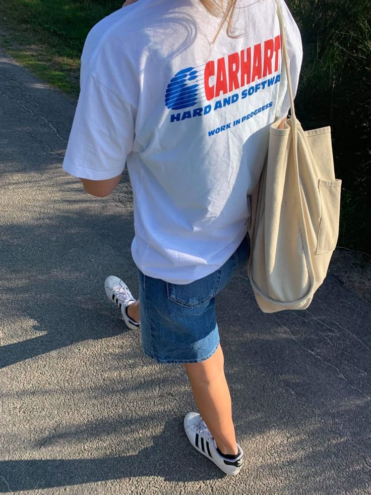 The Tee That‚Äö√Ñ√¥s Always Trending