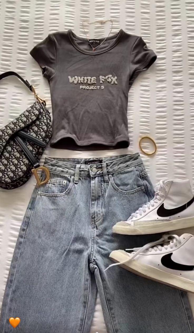 White Fox Project Tee Shirt For Men And Women