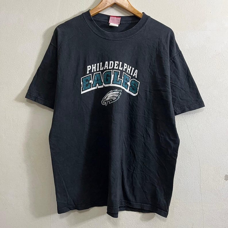 Vintage Philadelphia Eagles T-shirt For Men And Women