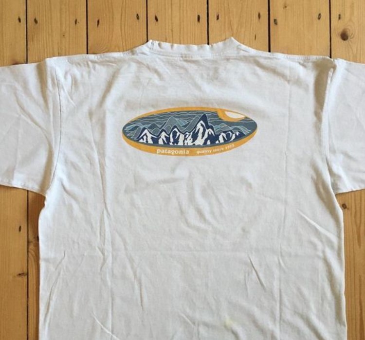 Vintage 90s Patagonia Logo Tee Shirt Outfits, Shirt Outfit Idea For Men And Women
