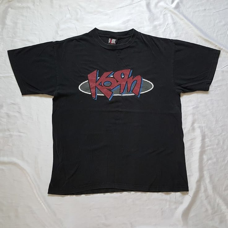 Solid Color Tee for a Sleek Look