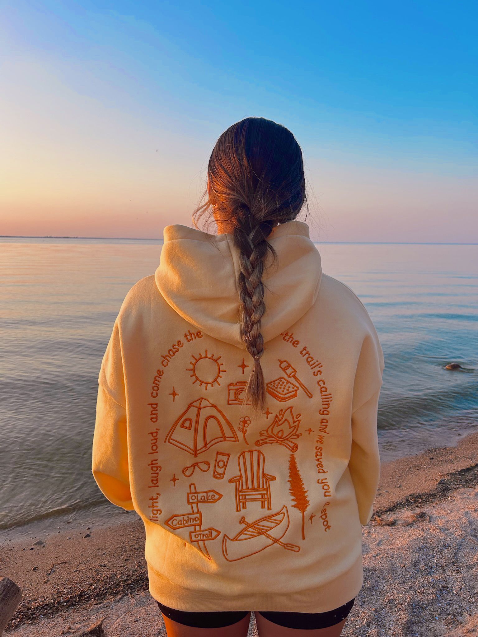 Chase The Wild Hoodie - coveshirt