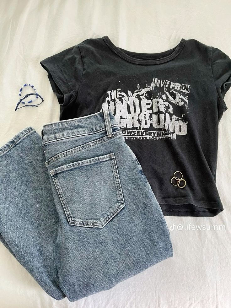 Trendy Outfit For Men And Women