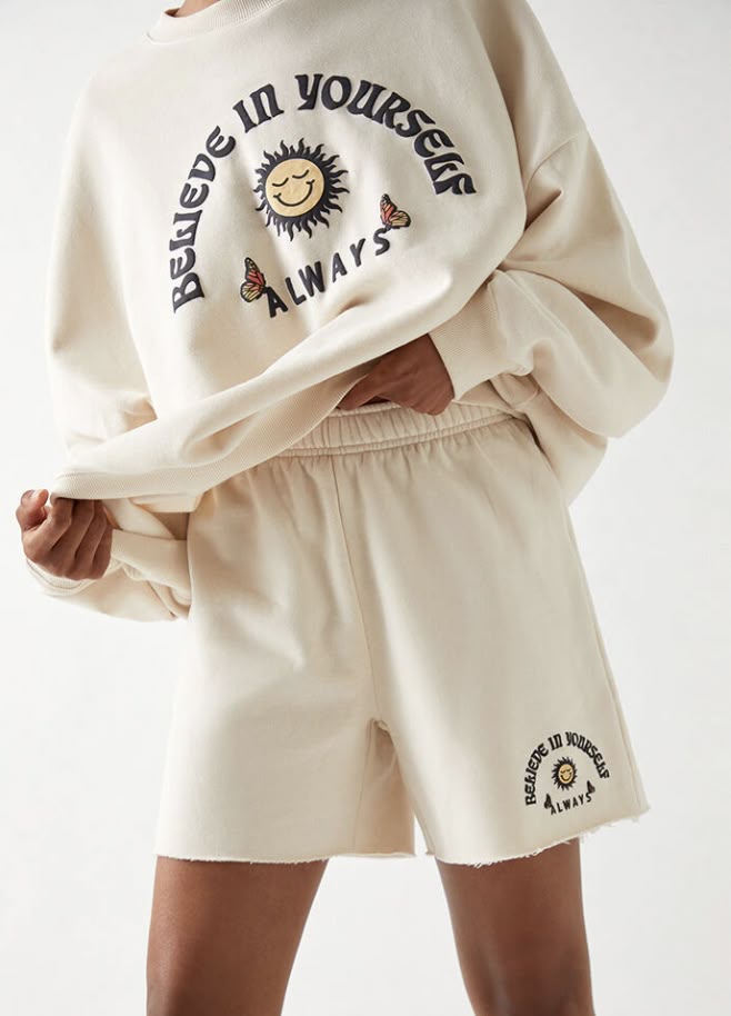 The Effortless TrendsetterThe Effortless Trendsetter For Men And Women