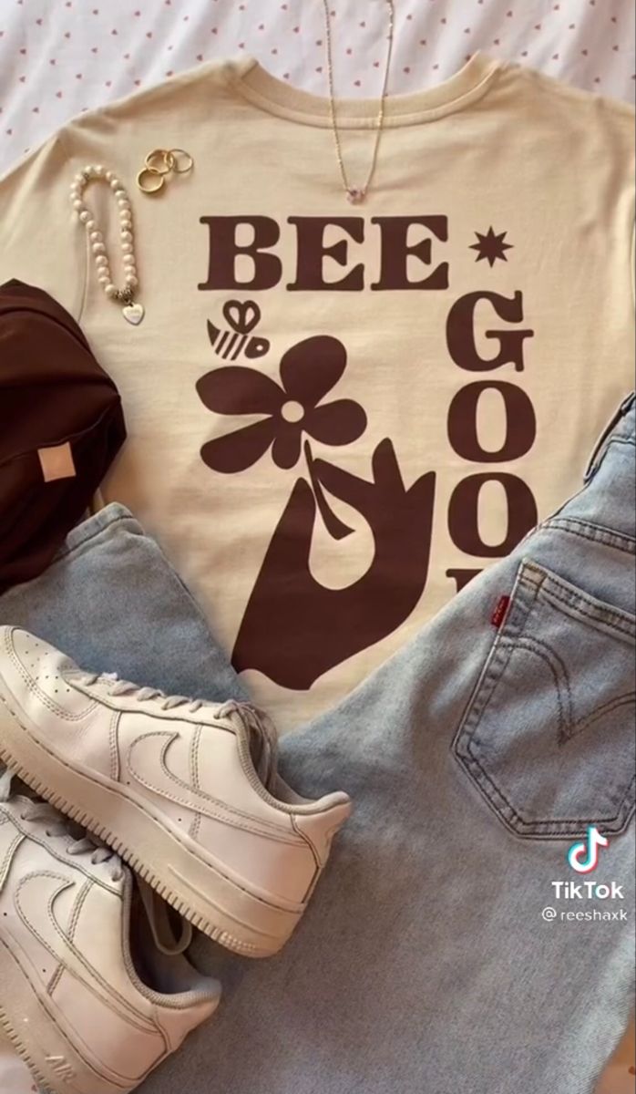 Bee Sweatshirt
