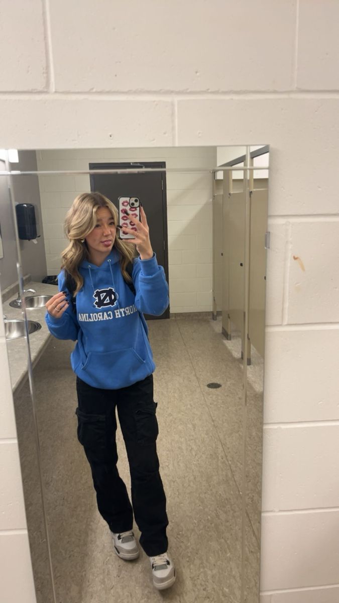 Blue Hoddie37