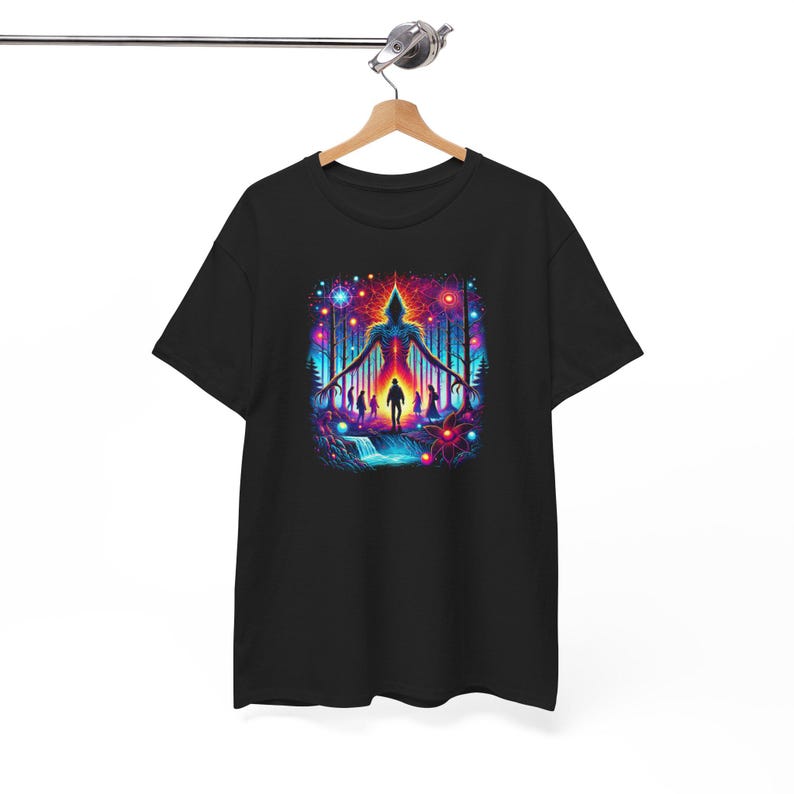 Stranger Things Unisex Tee, Netflix TV Show Aliens T-Shirt, Nerdy Cool Graphic Tee, Heavy Cotton Shirt, Gift for Sci-Fi Fans, Retro 80s Tee For Men And Women